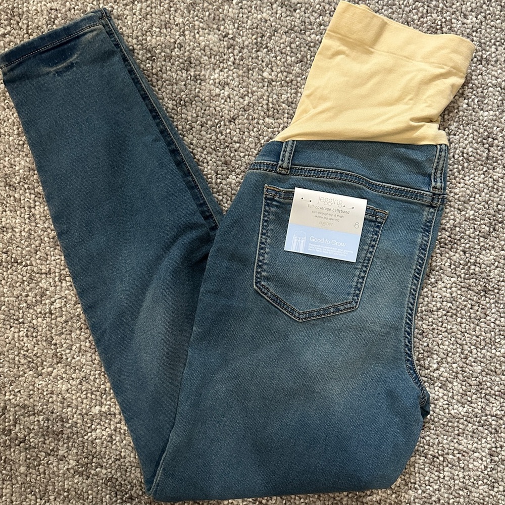 NWT A Glow Maternity Leggings size 6